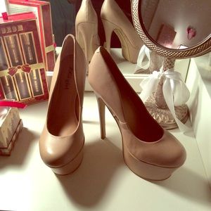 Gorgeous Nude Pumps